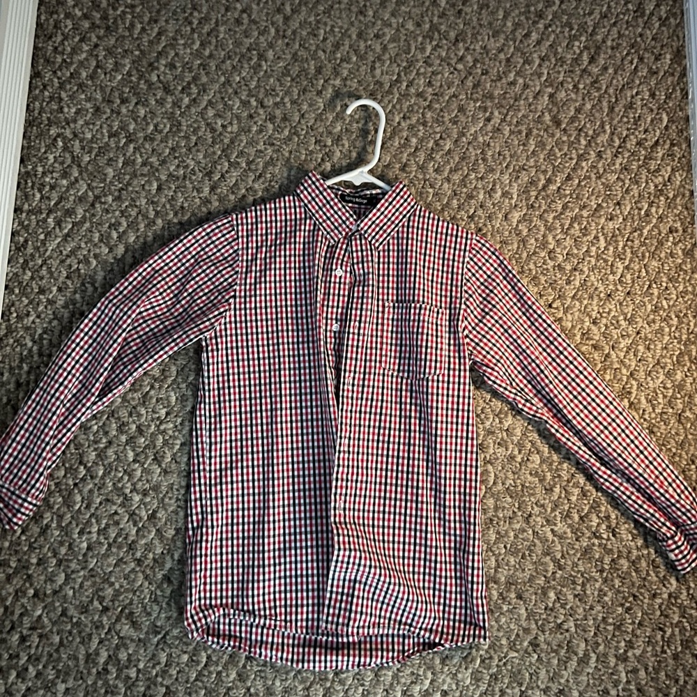 Boys Red Square Plaid Button Up Size Large